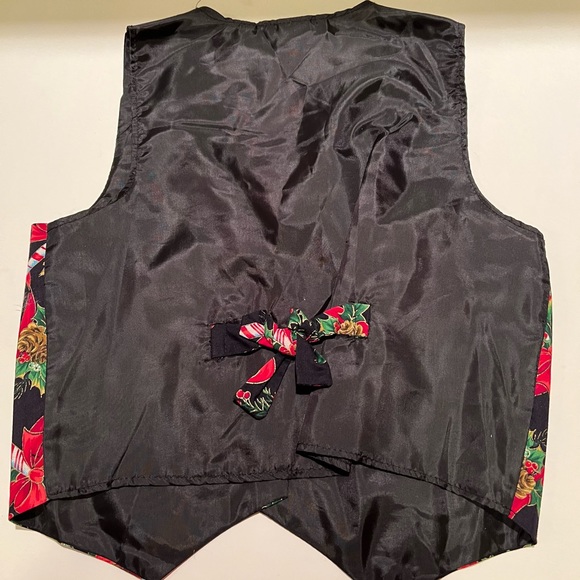 KID’S SADDLE RIVER SPORTSWEAR CHRISTMAS VEST. - Picture 4 of 8